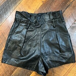 Idem Ditto Faux Leather High-Waisted Shorts Black Size S